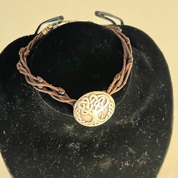 5/ $25 Tree of Life Bracelet leather strap - Picture 1 of 4